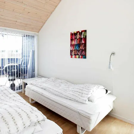Modern With - By Traum